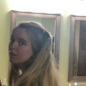 Meet your Posher, Ella